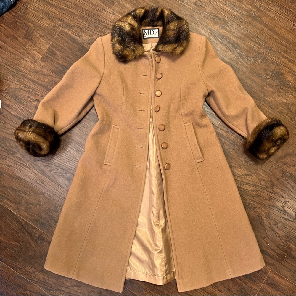 Vintage little girls tan wool full length pea coat with faux fur trim detail